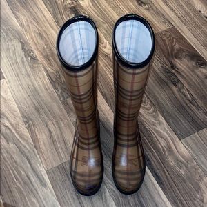 Burberry Rainboots